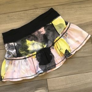 RARE Lululemon 2 Willpower Skirt Pink Clouds Ruffle Tier Skort Black Grey Yellow
